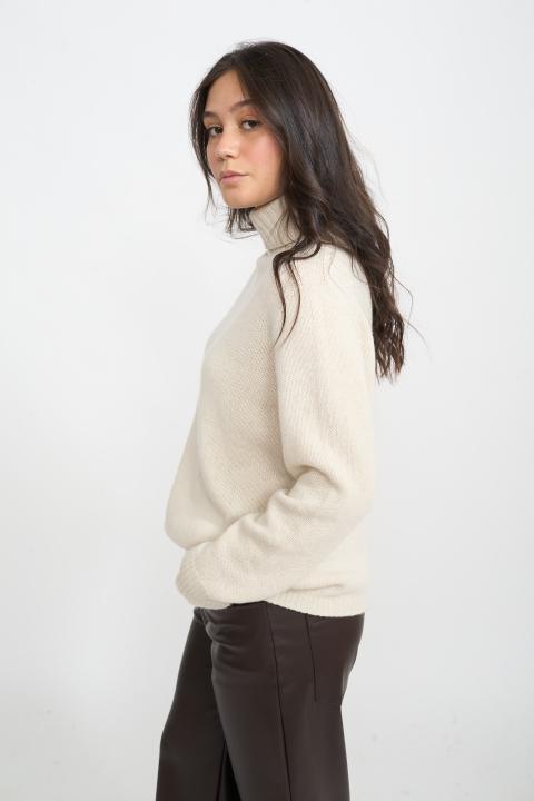 Maglia collo alto costine calce - Autunno - Inverno 2025 | Brend