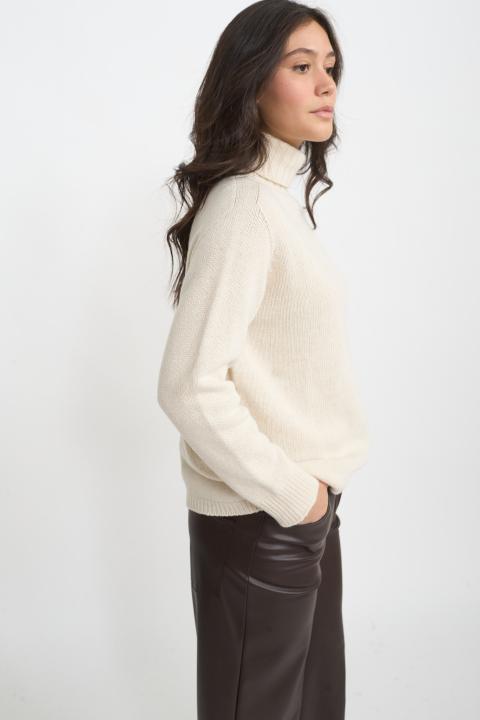 Maglia collo alto costine calce - Autunno - Inverno 2025 | Brend