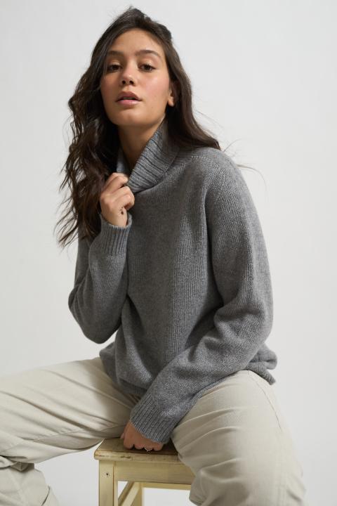 Maglia collo alto costine grigio - Autunno - Inverno 2025 | Brend