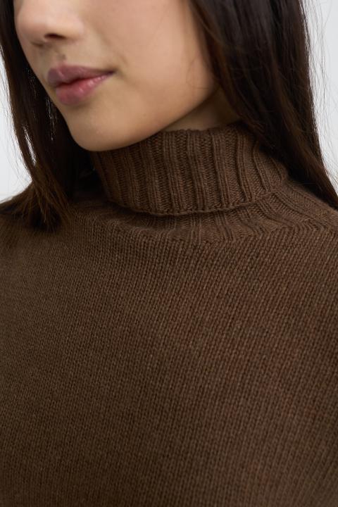 Maglia collo alto costine moro - Autunno - Inverno 2025 | Brend