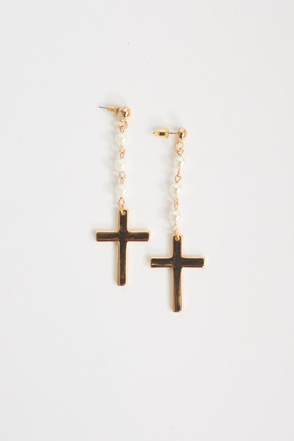Orecchini perle e croce crema/oro - Autunno - Inverno 2025 | Brend