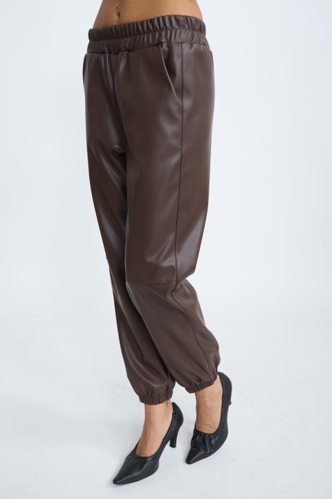 Pantalone jogger effetto pelle moro - Autunno - Inverno 2025 | Brend