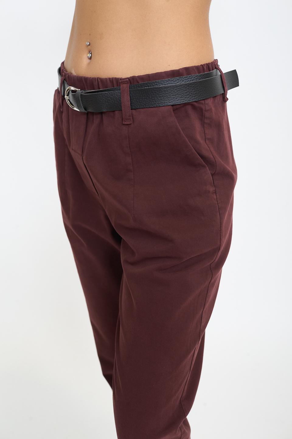Pantalone baggy con cinta burgundy - Autunno - Inverno 2025 | Brend