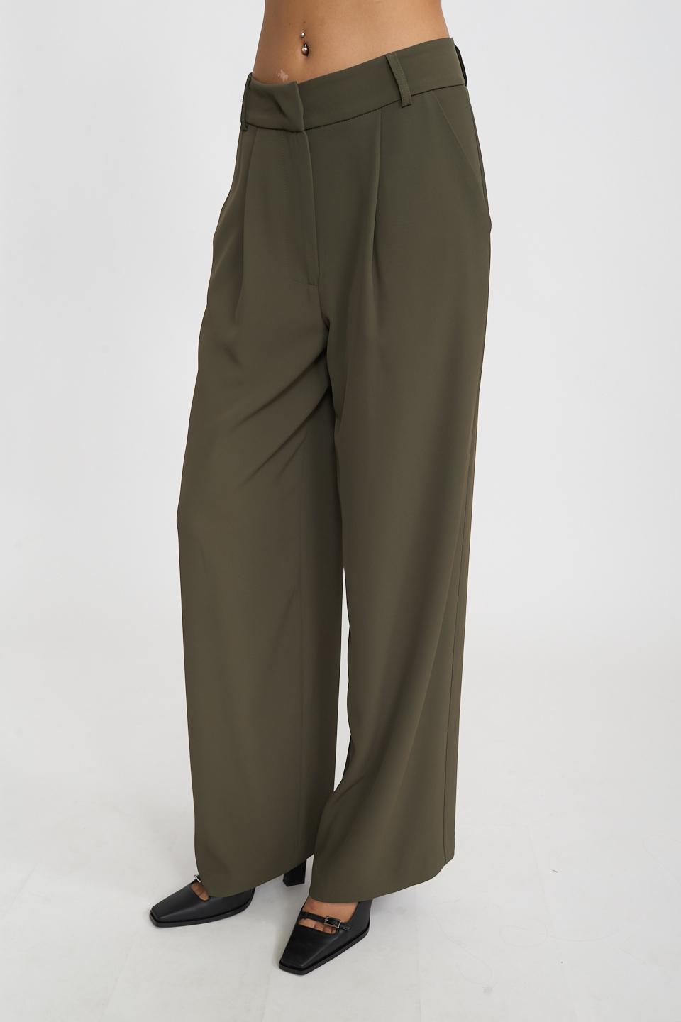 Pantalone palazzo con piega verde - Autunno - Inverno 2026 | Brend