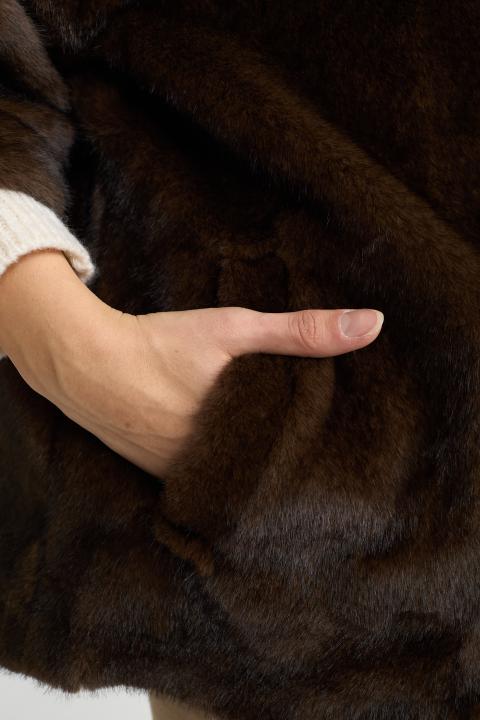 Pelliccia corta doppio petto marrone - Autunno - Inverno 2025 | Brend