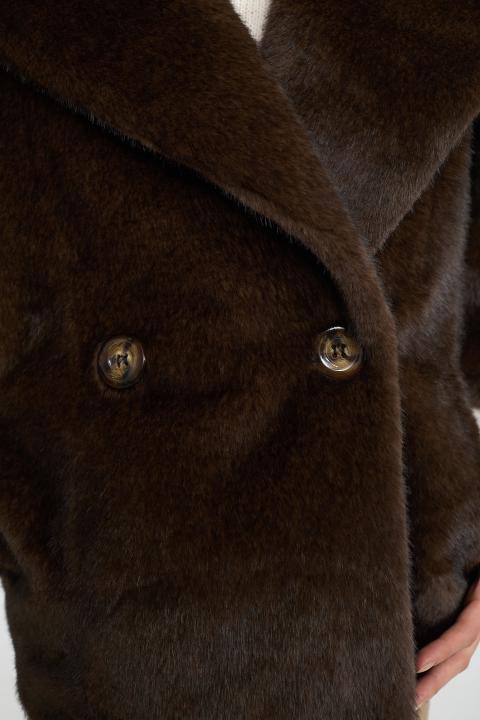 Pelliccia corta doppio petto marrone - Autunno - Inverno 2025 | Brend