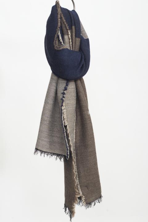 Sciarpa sfrangiata bicolore blu/fango - Autunno - Inverno 2025 | Brend