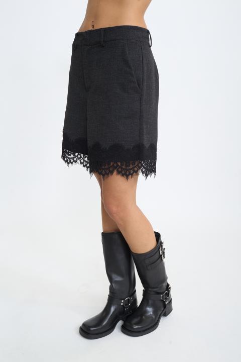 Shorts orlo pizzo nero - Autunno - Inverno 2025 | Brend