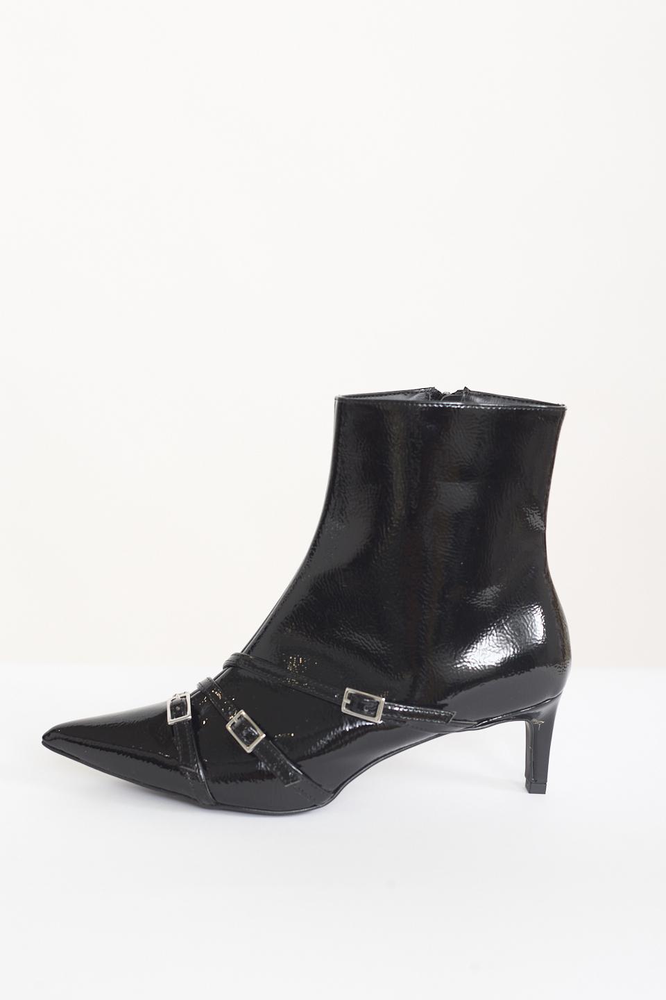 Stivaletto punta multifibbie nero - Autunno - Inverno 2025 | Brend