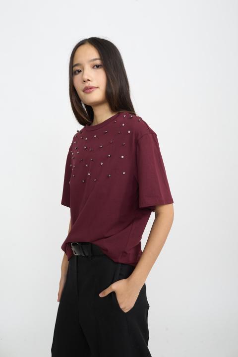 T-shirt borchie e strass burgundy - Autunno - Inverno 2025 | Brend