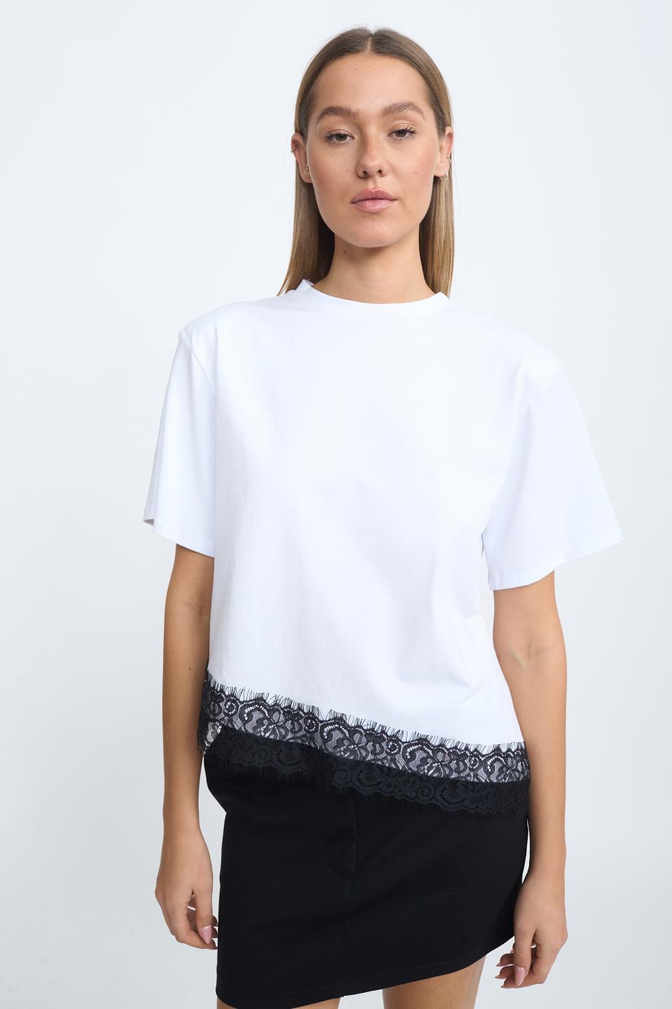 T-shirt asimmetrica pizzo bianco - Autunno - Inverno 2025 | Brend