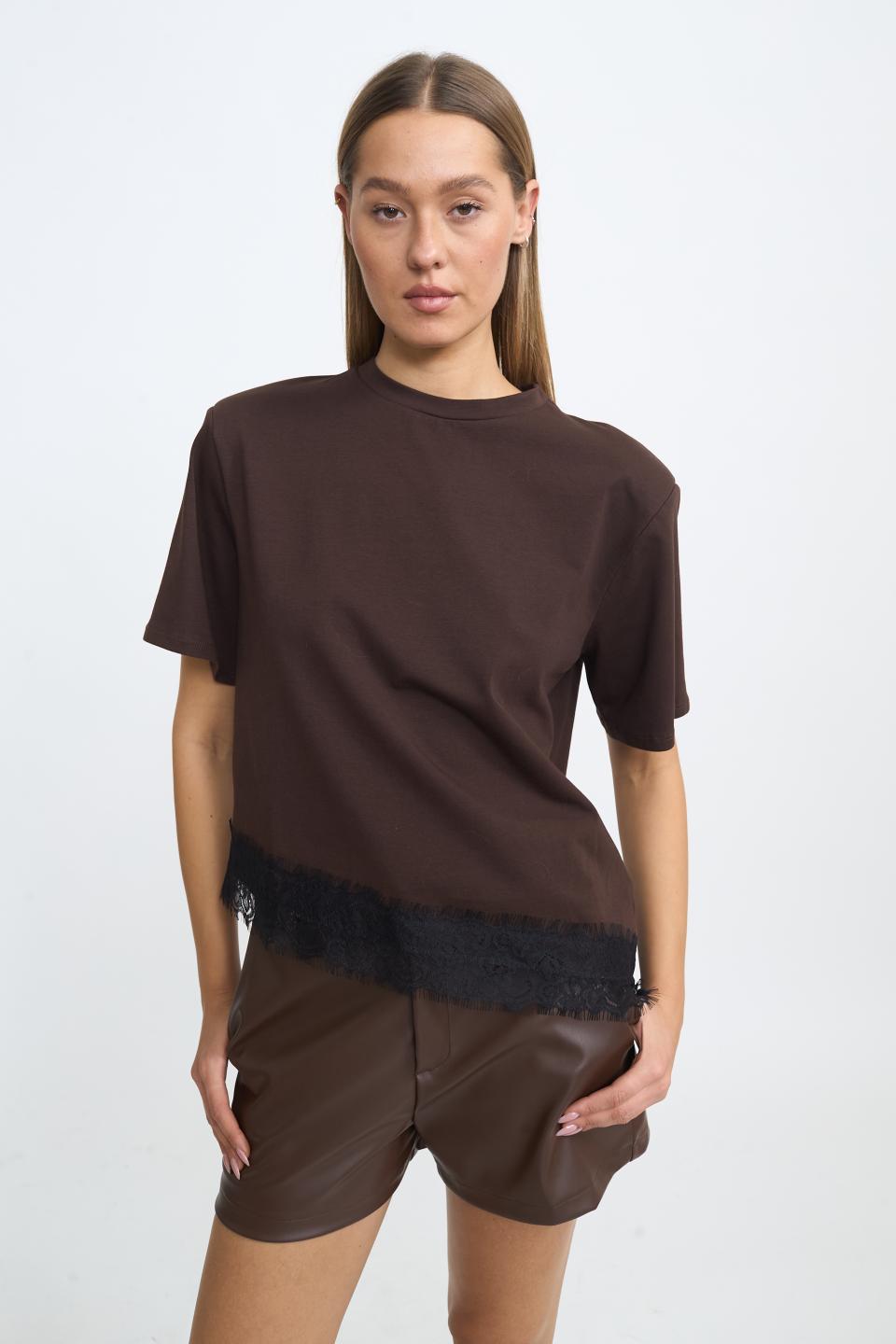 T-shirt asimmetrica pizzo moro - Autunno - Inverno 2025 | Brend