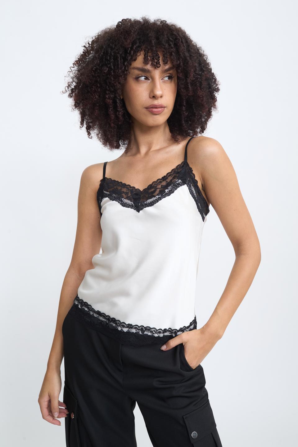 Top raso dettaglio pizzo burro - Autunno - Inverno 2025 | Brend