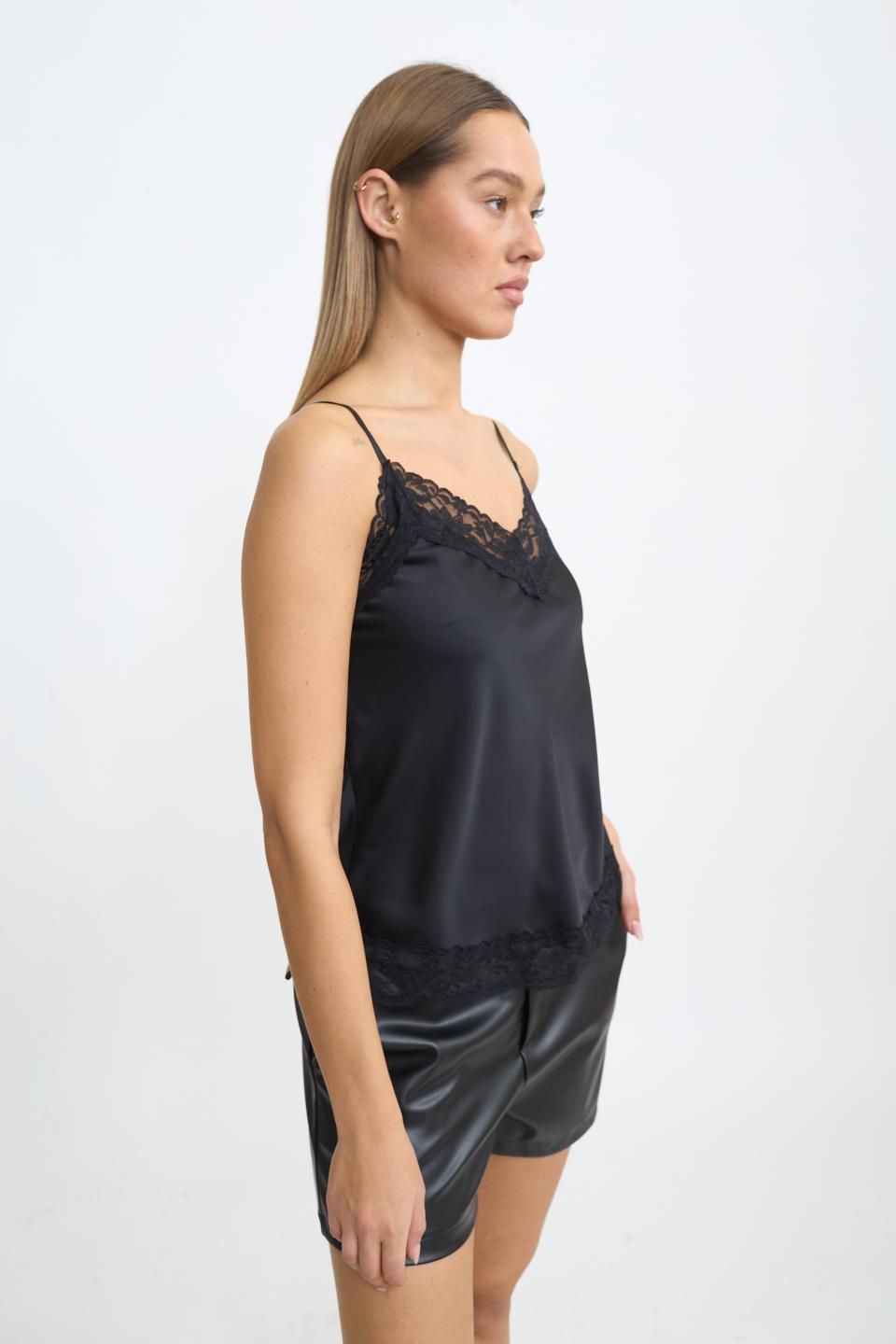 Top raso dettaglio pizzo nero - Autunno - Inverno 2025 | Brend