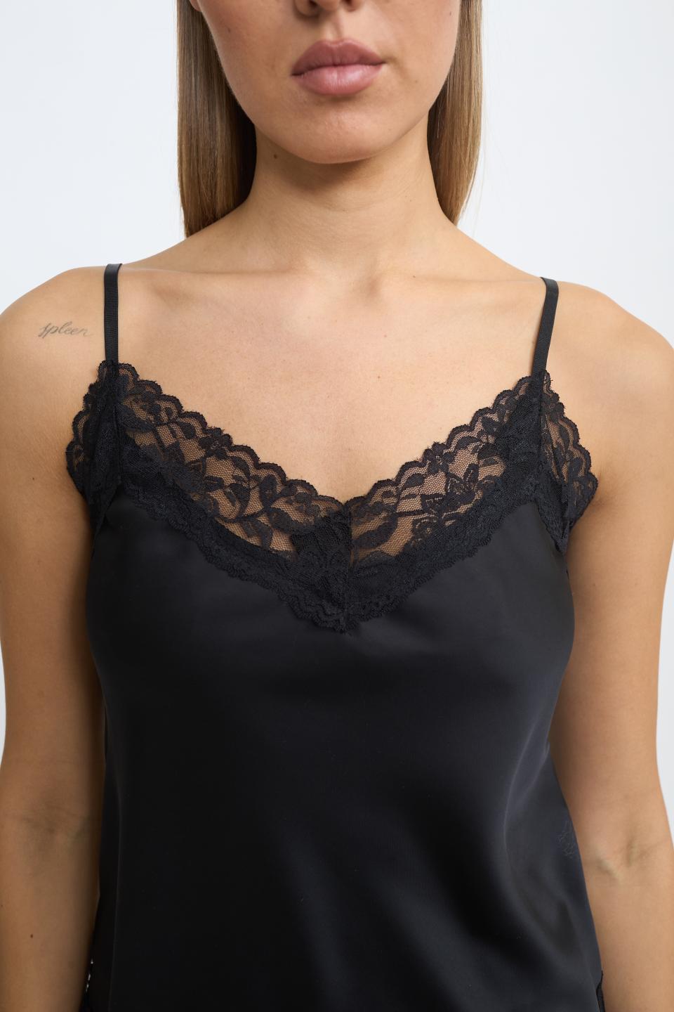 Top raso dettaglio pizzo nero - Autunno - Inverno 2025 | Brend