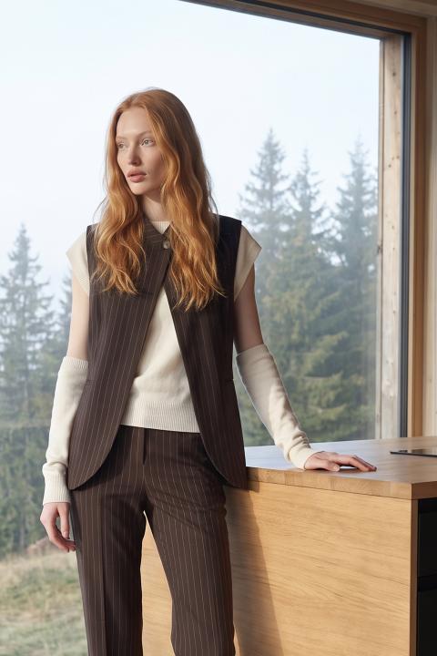 Gilet collo imbuto gessato moro - Autunno - Inverno 2027 | Brend
