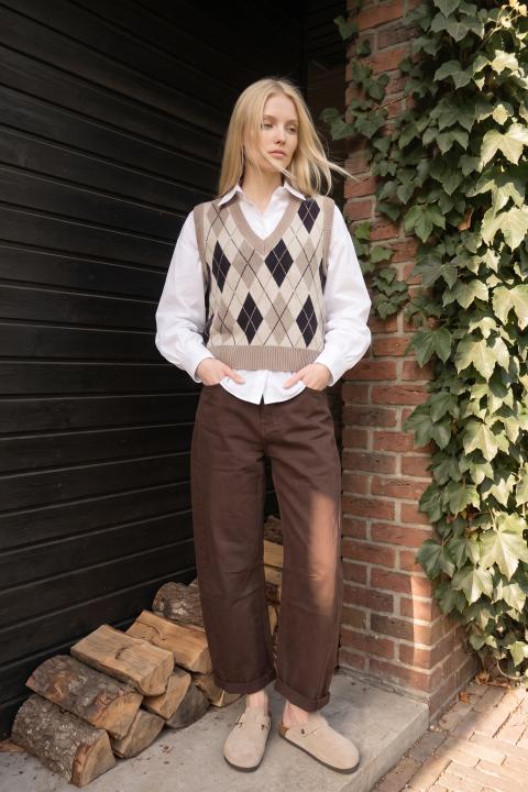 Gilet scollo V rombi beige - Autunno - Inverno 2027 | Brend