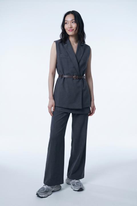 Gilet con cintura grigio - Autunno - Inverno 2027 | Brend