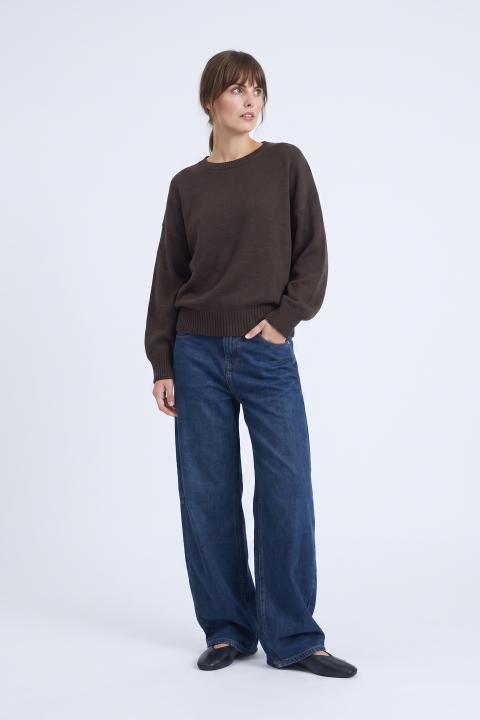Maglia scollo barca cioccolato - Autunno - Inverno 2027 | Brend