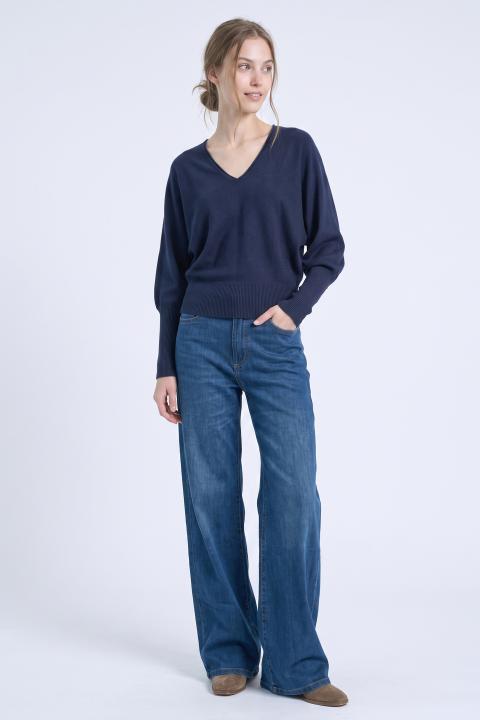 Maglia pipistrello scollo V blu - Autunno - Inverno 2027 | Brend