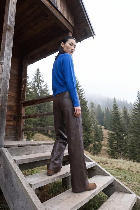 Maglia pipistrello scollo V bluette - Autunno - Inverno 2027 | Brend