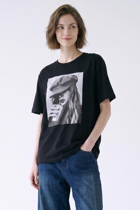 T-shirt Woman/hat nero - Autunno - Inverno 2027 | Brend