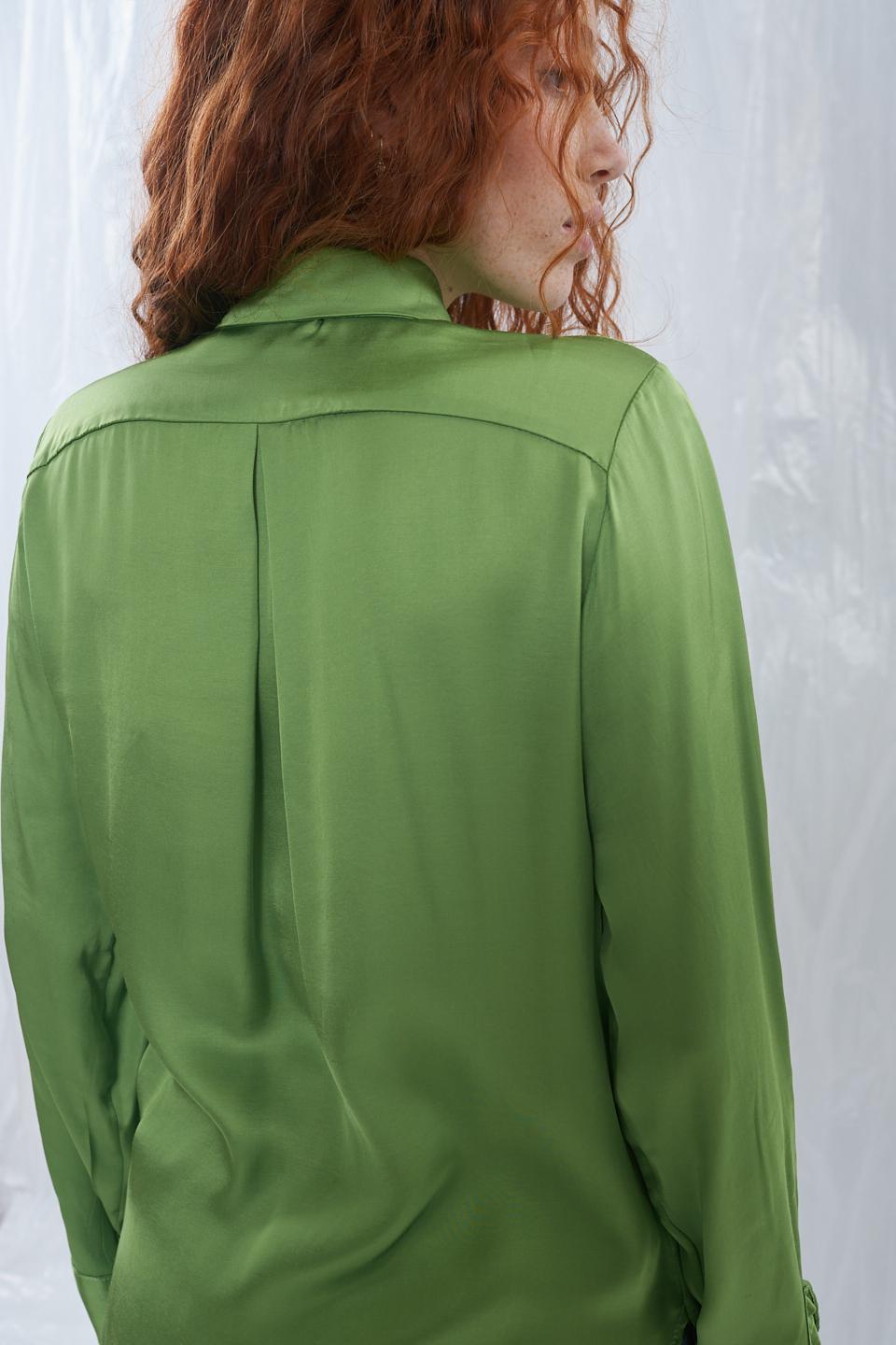 Camicia modello uomo in viscosa kiwi - Primavera Estate 2023 | Brend