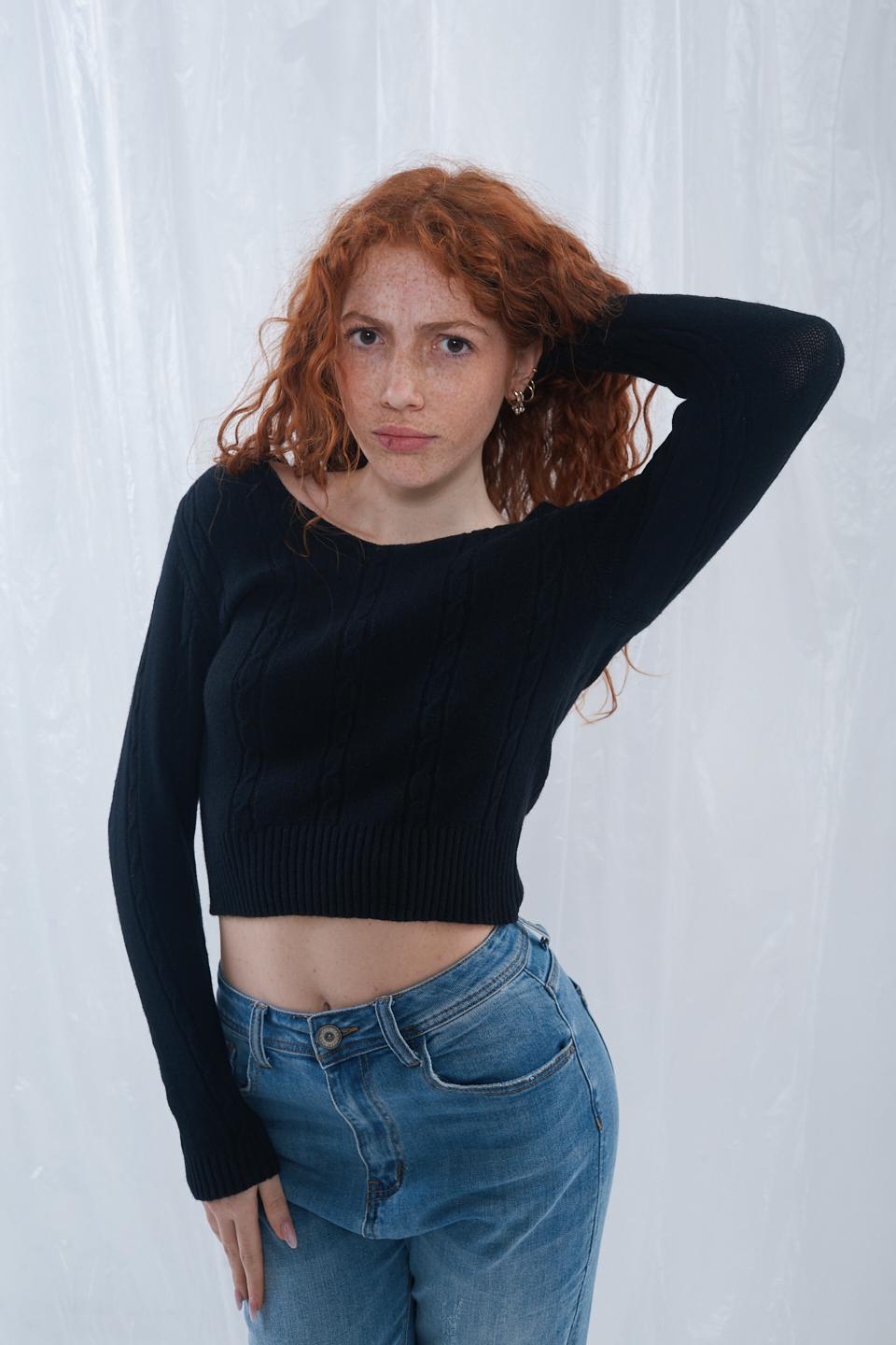 Maglia cropped scollo V nero - Primavera Estate 2023 | Brend