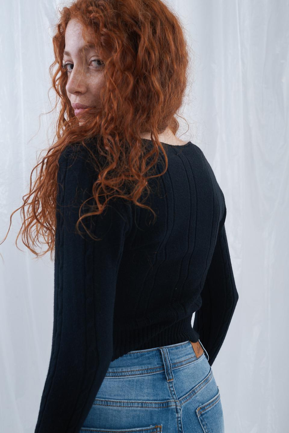 Maglia cropped scollo V nero - Primavera Estate 2023 | Brend