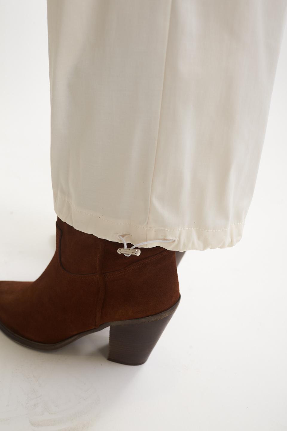 Pantalone cargo con tasconi panna - Primavera Estate 2023 | Brend