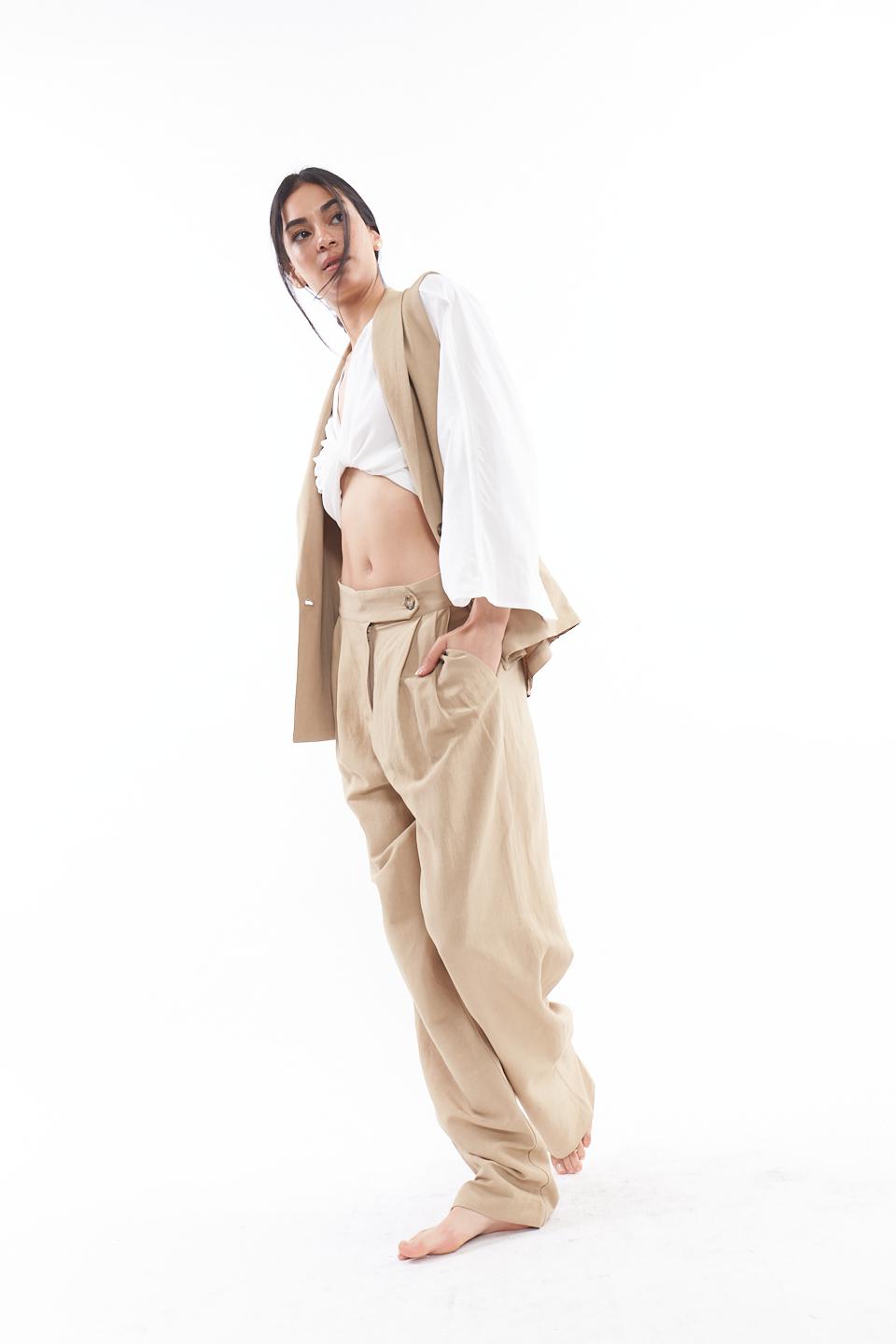 Pantalone largo con pinces beige - Primavera Estate 2023 | Brend