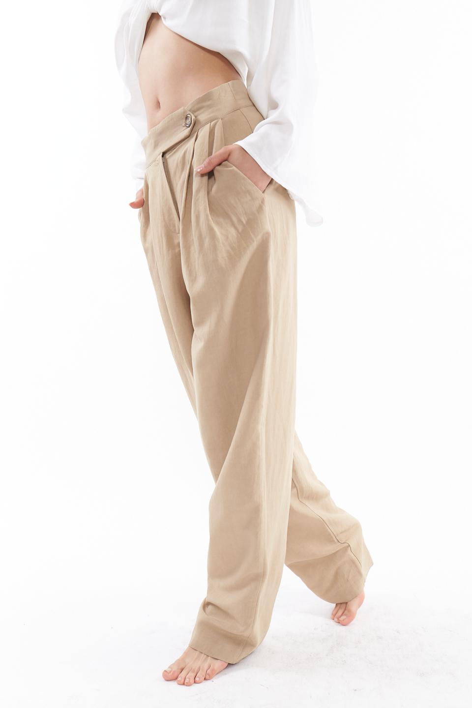 Pantalone largo con pinces beige - Primavera Estate 2023 | Brend