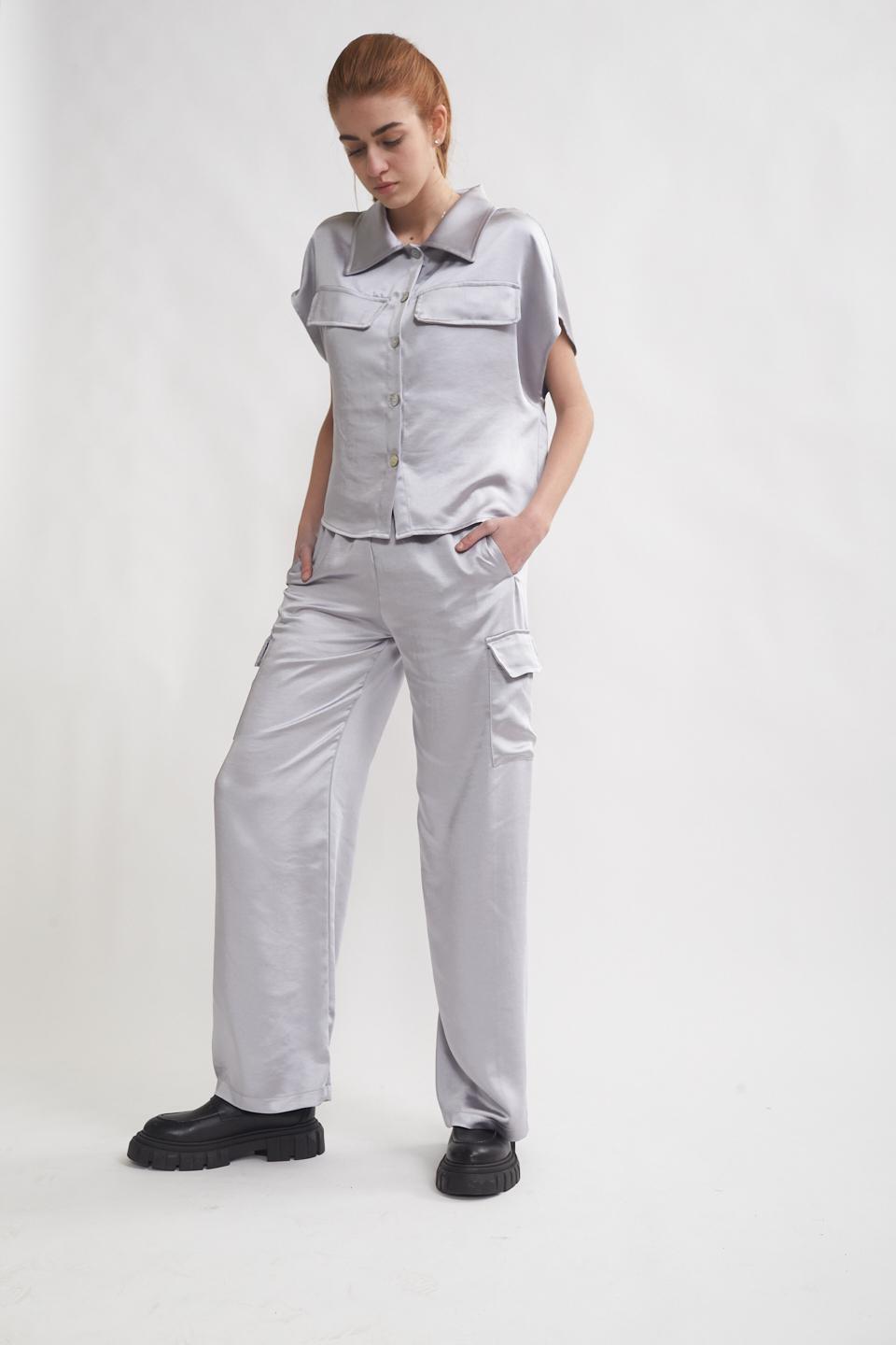 Pantalone con tasconi in raso perla - Primavera Estate 2023 | Brend