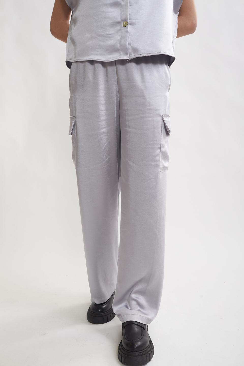Pantalone con tasconi in raso perla - Primavera Estate 2023 | Brend