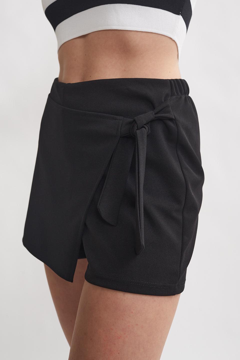 Shorts portafoglio con nodo nero - Primavera Estate 2023 | Brend