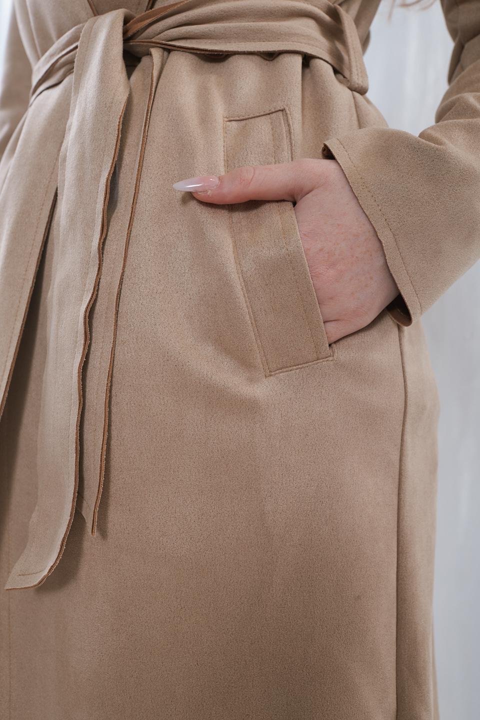 Spolverino collo revers e cinta beige - Primavera Estate 2023 | Brend