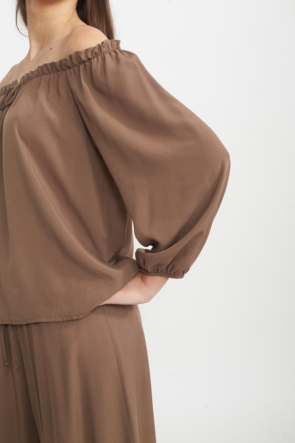 Blusa scollo shiffer cacao - Primavera Estate 2025 | Brend
