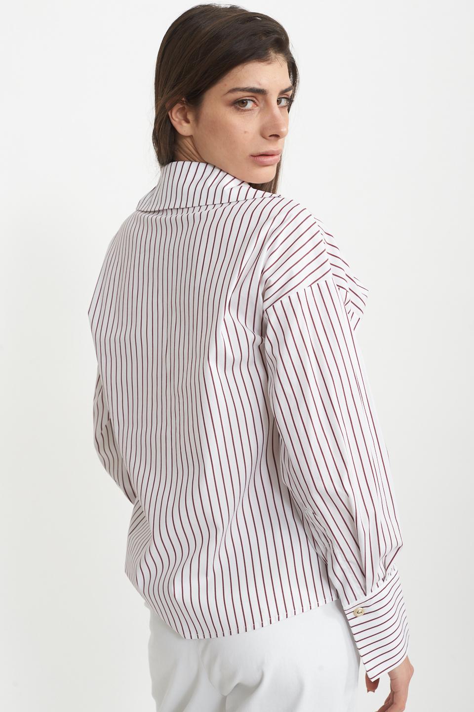 Camicia slim rigata rigo bordeaux - Primavera Estate 2025 | Brend