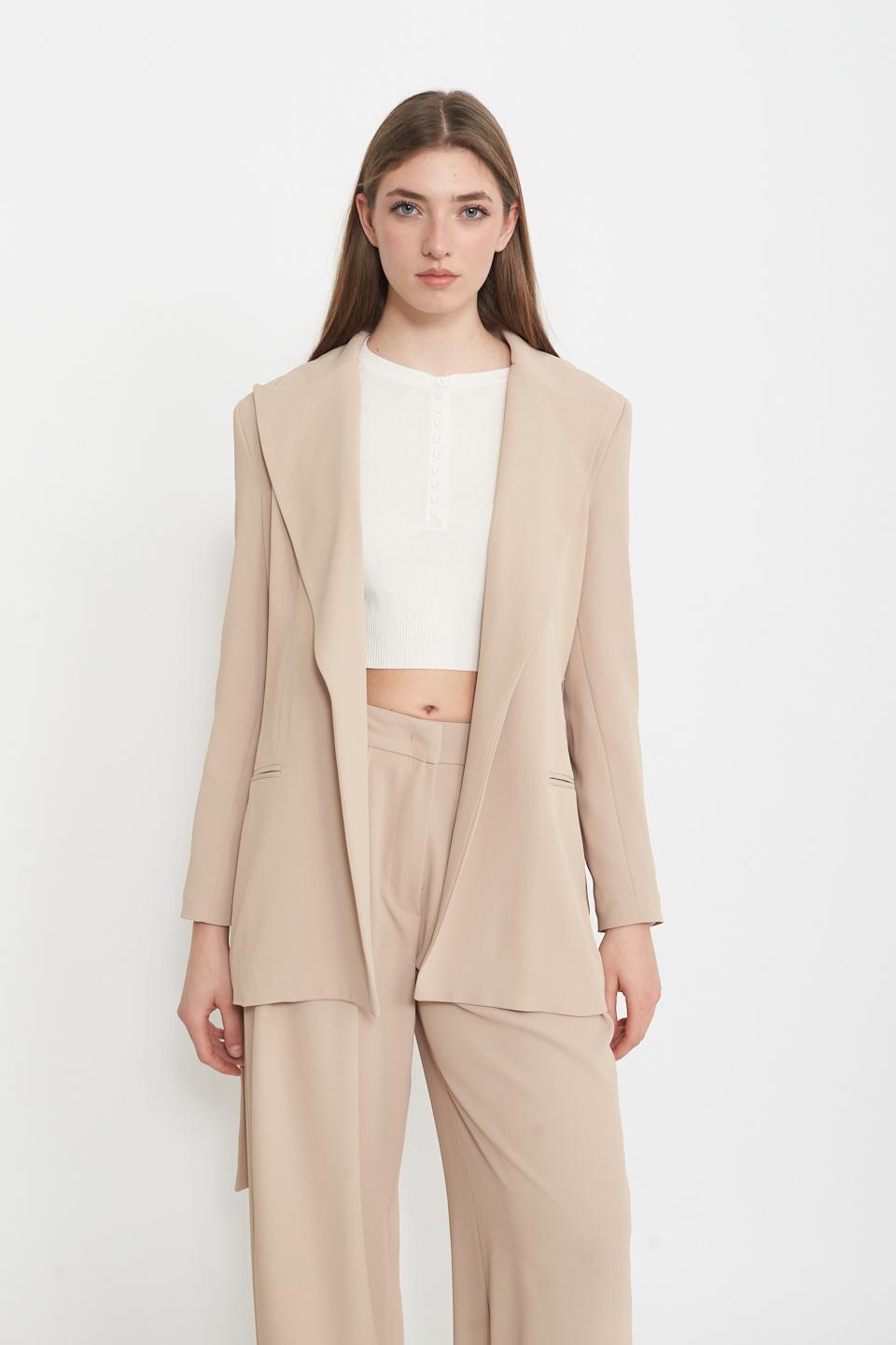 Giacca revers con fusciacca beige - Primavera Estate 2025 | Brend