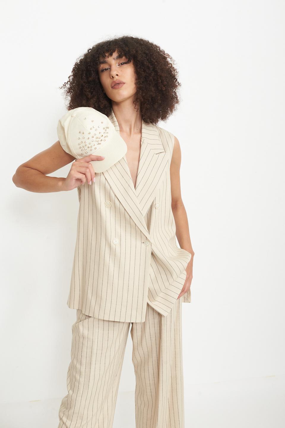 Gilet spacchi laterali gessato natural - Primavera Estate 2025 | Brend