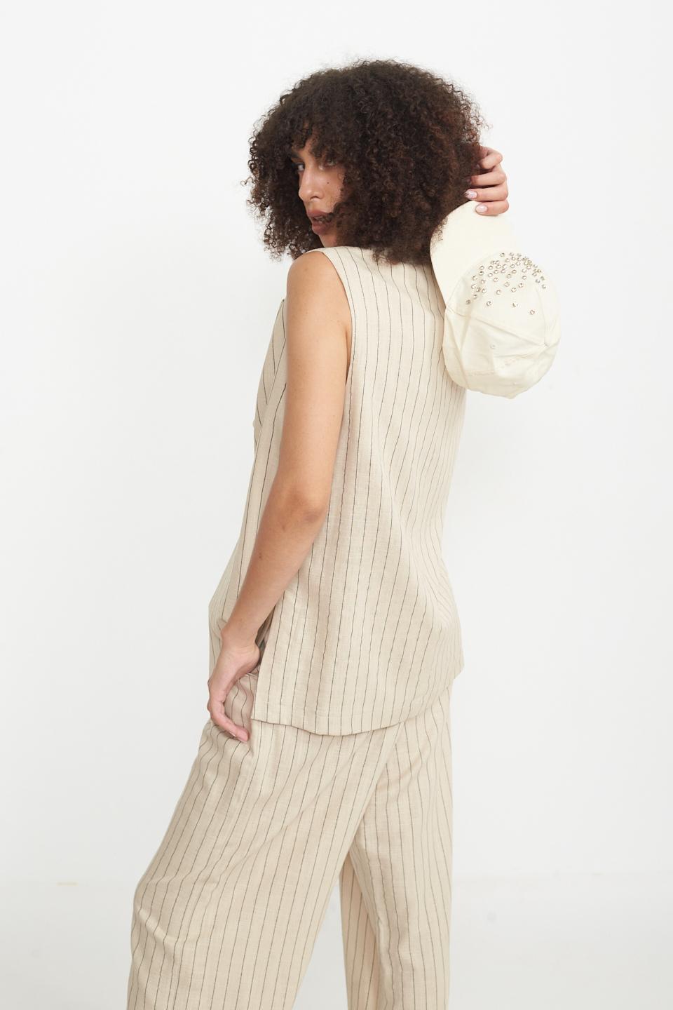 Gilet spacchi laterali gessato natural - Primavera Estate 2025 | Brend
