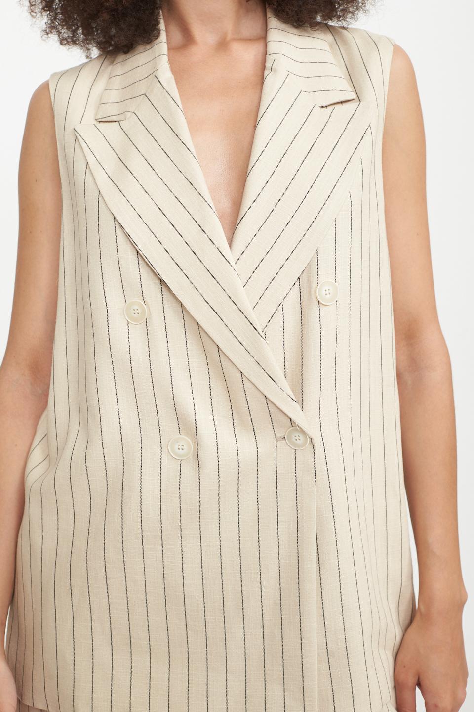 Gilet spacchi laterali gessato natural - Primavera Estate 2025 | Brend