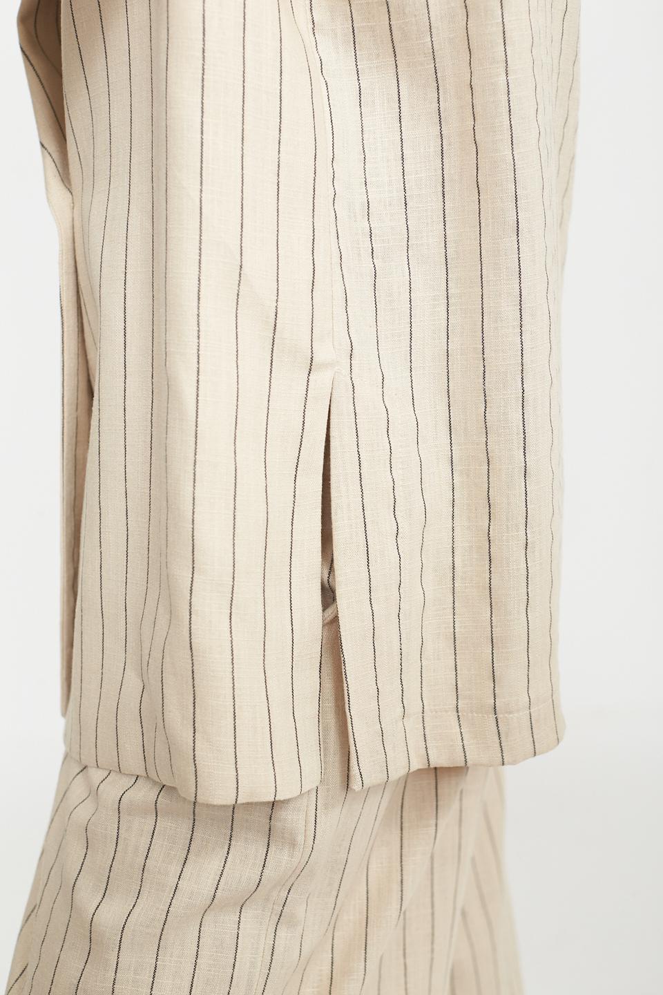 Gilet spacchi laterali gessato natural - Primavera Estate 2025 | Brend