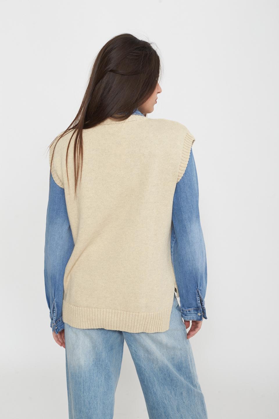 Gilet scollo V asimmetrico sabbia - Primavera Estate 2025 | Brend