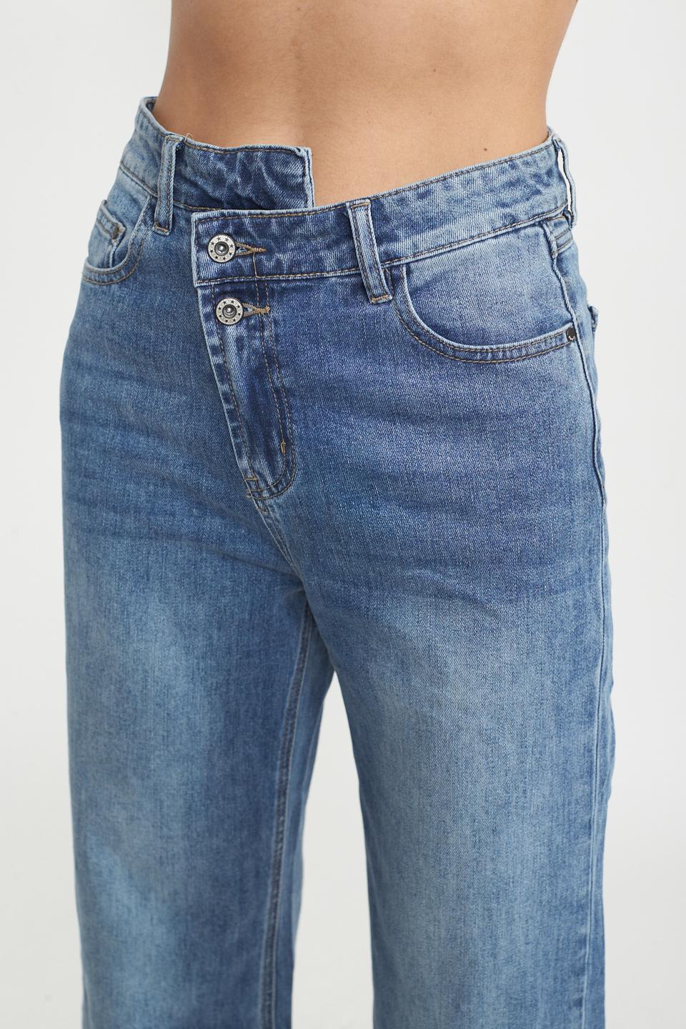 Jeans wide-leg con risvolto denim chiaro - Primavera Estate 2025 | Brend