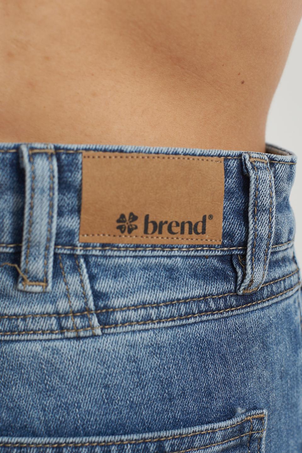 Jeans wide-leg con risvolto denim chiaro - Primavera Estate 2025 | Brend