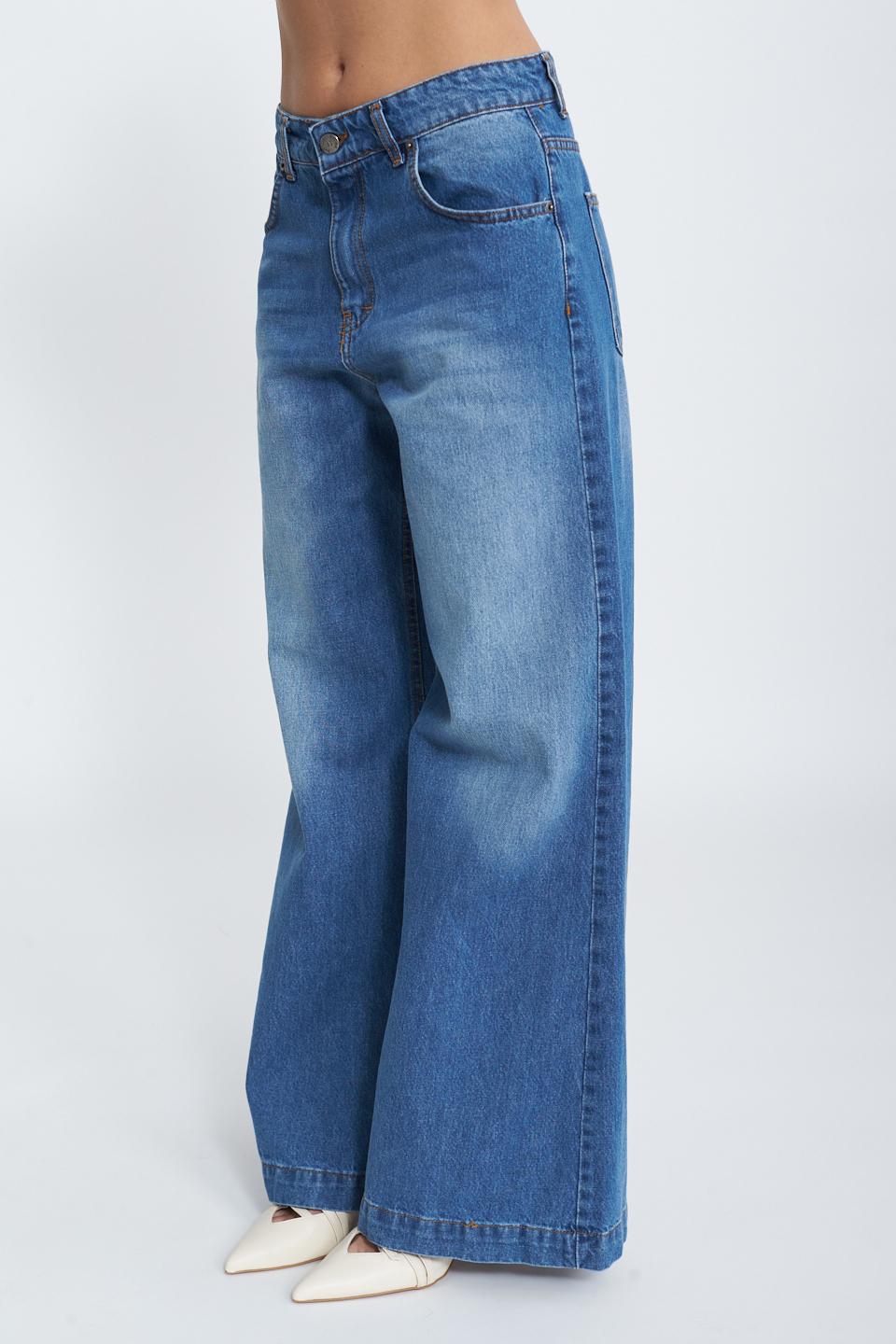 Jeans wide-leg denim delav - Primavera Estate 2025 | Brend