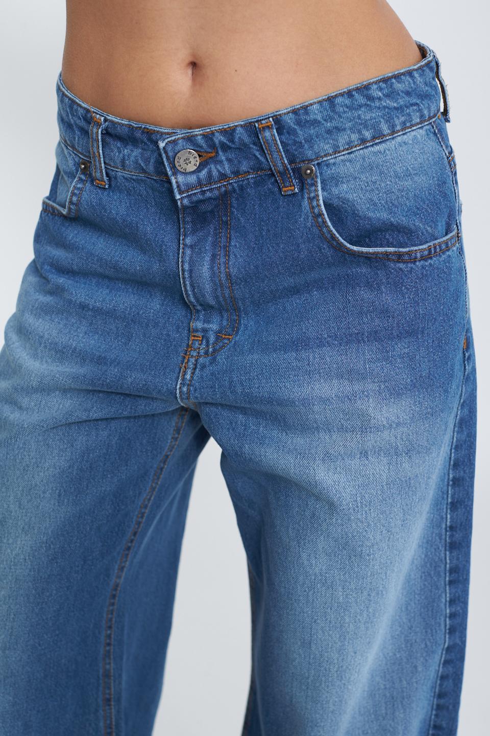 Jeans wide-leg denim delav - Primavera Estate 2025 | Brend