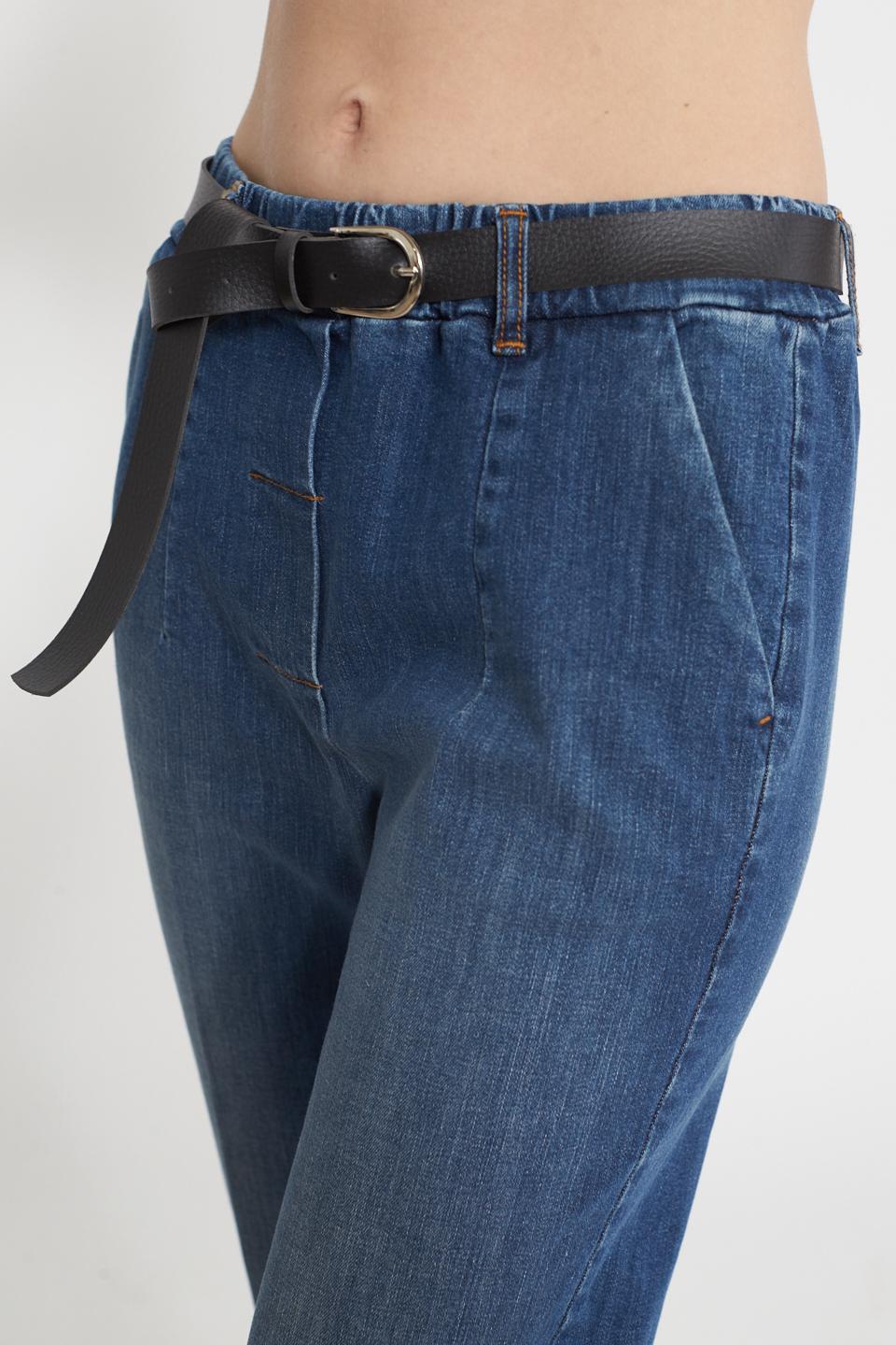 Jeans baggy elastico e cinta denim medio - Primavera Estate 2025 | Brend