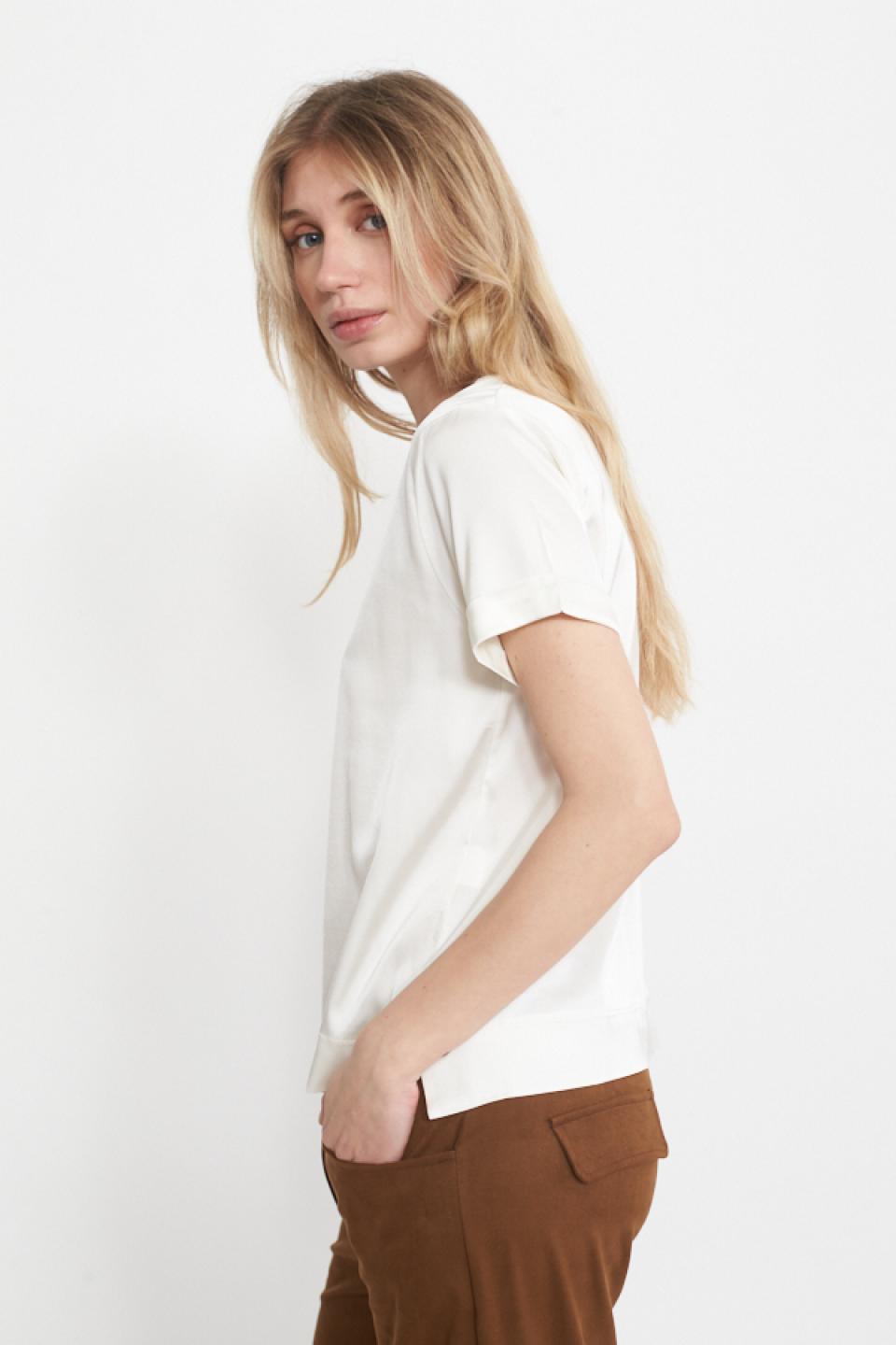 Maglia mezza manica con risvolto latte - Primavera Estate 2025 | Brend